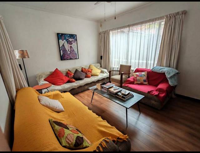 5 BEDROOM HOUSE FOR SALE IN ROOIHUISKRAAL